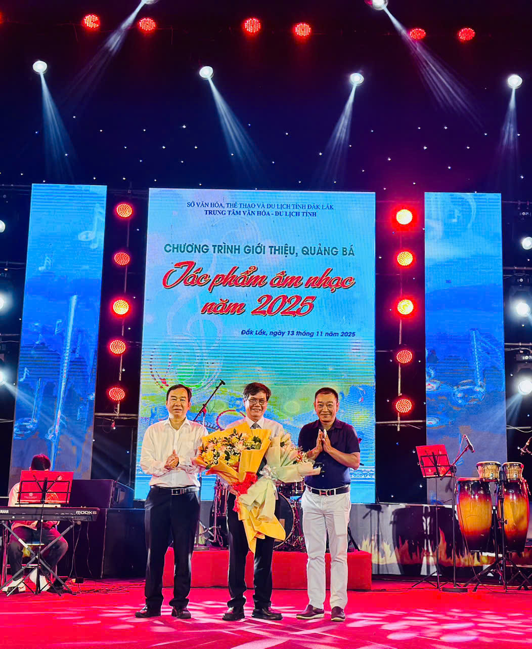 z7225428830409_5dcd408501be79cc15362c7ac8c6caf7