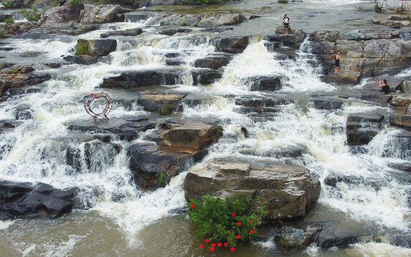 Khám phá Thác Jrai Tang (xã Sông Hinh)