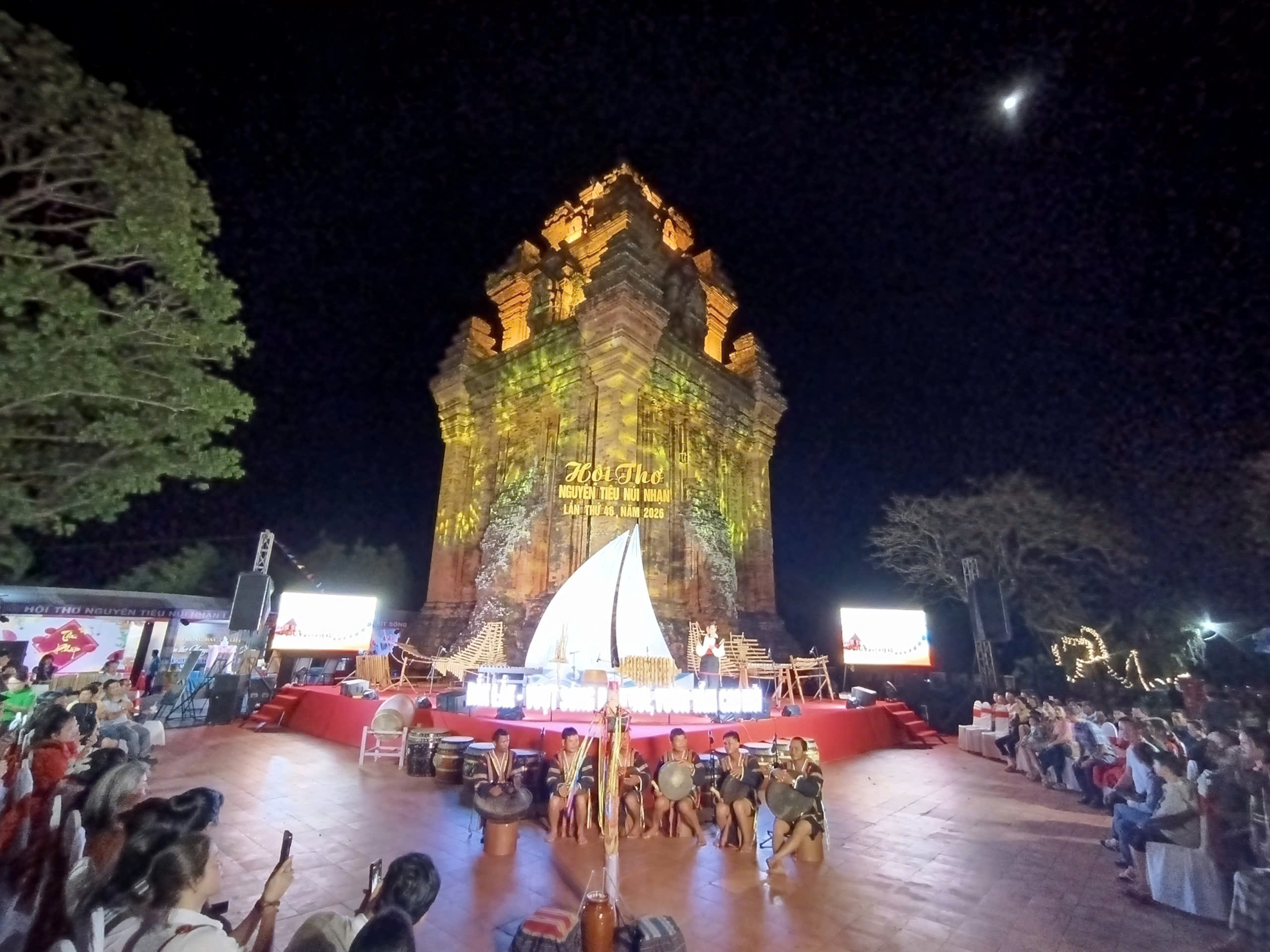 Chương trình biểu diễn văn hóa cồng chiêng phục vụ nhân dân dân và du khách kỳ 3 tại núi nhạn, phương Tuy Hòa