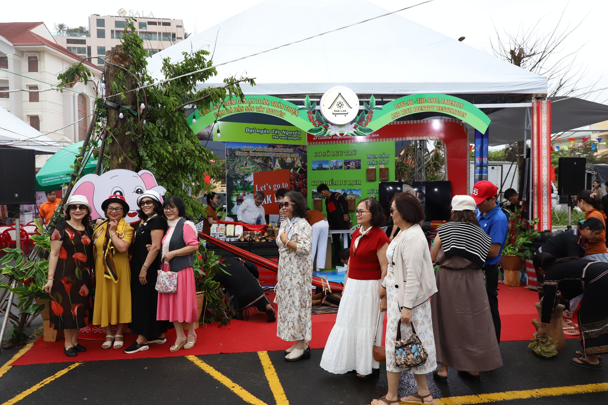 Hội chợ thương mại, du lịch, giới thiệu sản phẩm đặc trưng  tỉnh Đắk Lắk năm 2026 sẽ diễn ra từ ngày 28/3 đến ngày 05/4/2026 tại Quảng trường Phú Yên, phường Tuy Hòa
