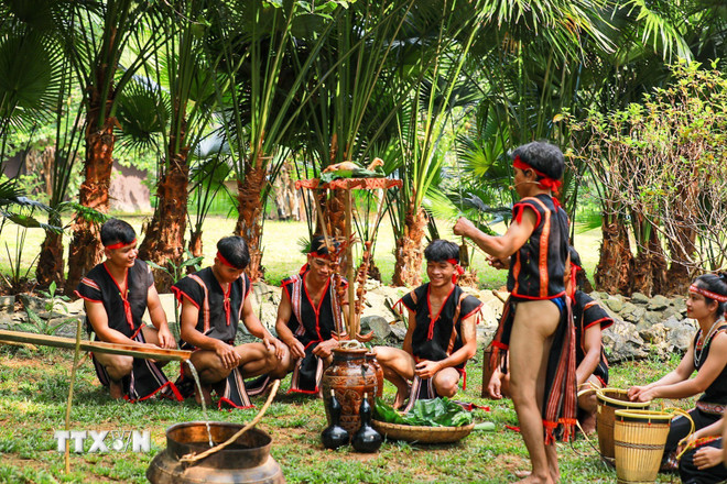 le-cung-giot-nuoc-cua-dong-bao-ba-na-tinh-gia-lai-8348153