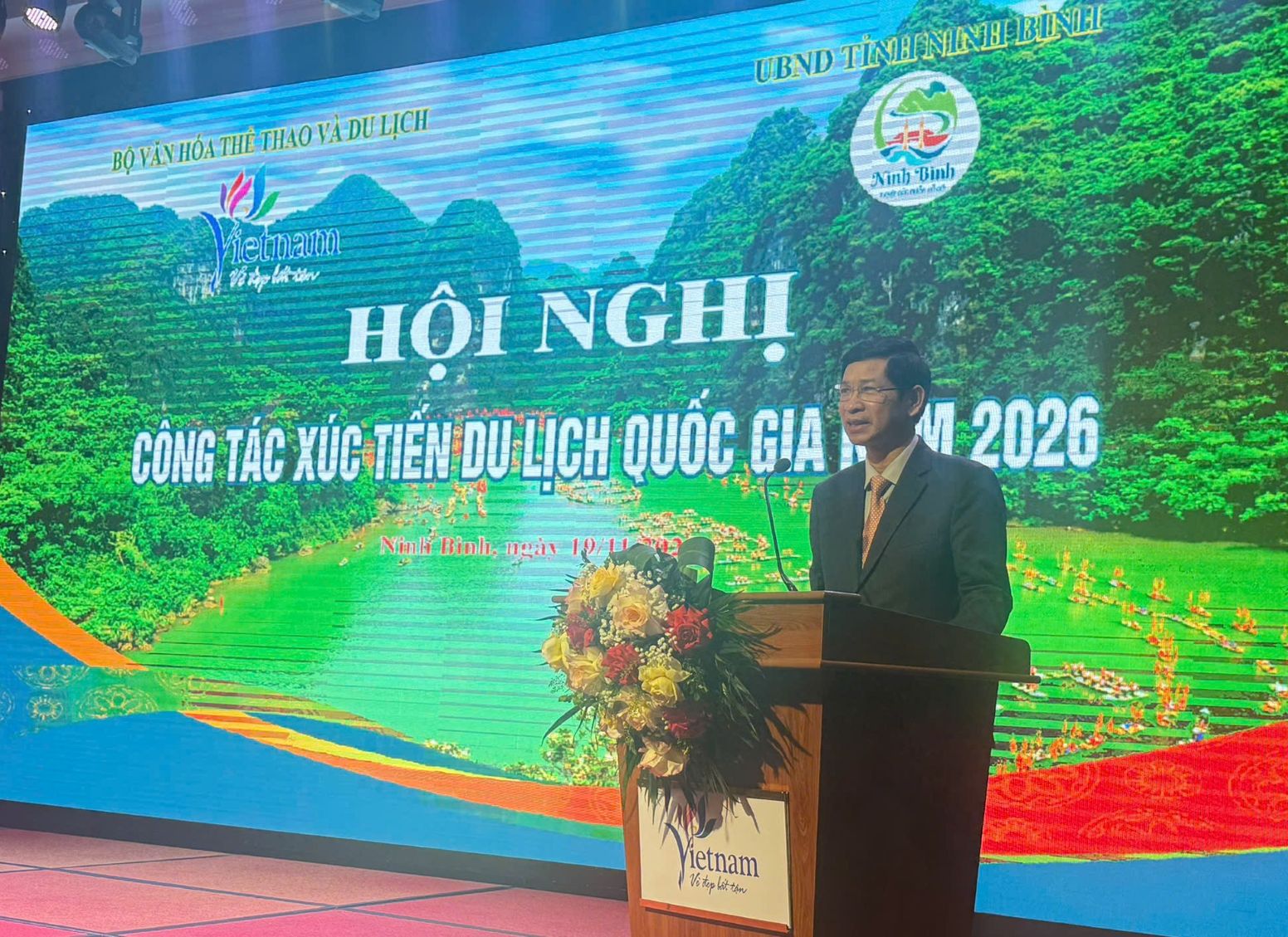 z7240433811826_657223e492d88ab1be0552c4b97fa844